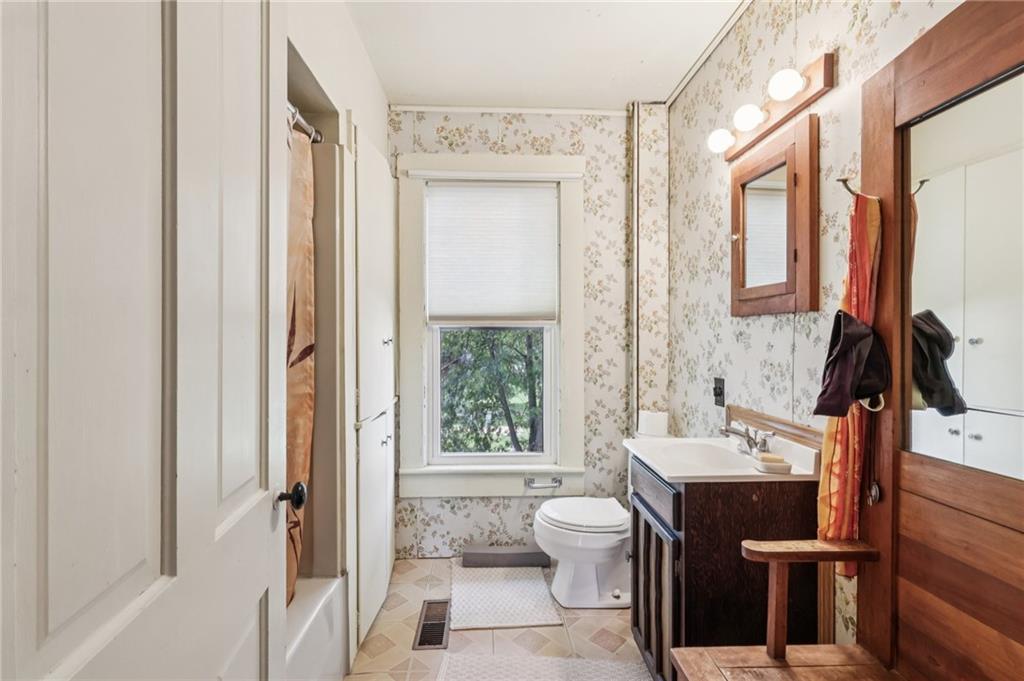 4167 Edinburg Road New Castle, PA 16102 - Photo 29 of 45 Gallery Image 29