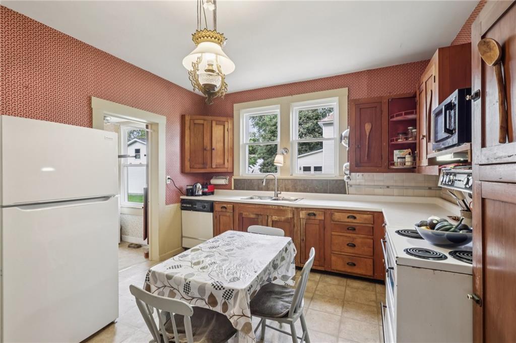 4167 Edinburg Road New Castle, PA 16102 - Photo 8 of 45 Gallery Image 8
