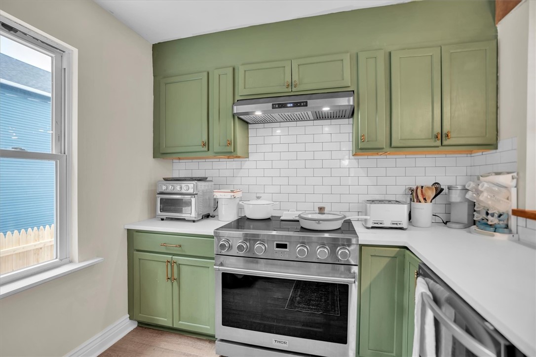 20 Barney Street Warren, RI 02885 - Photo 14 of 35
