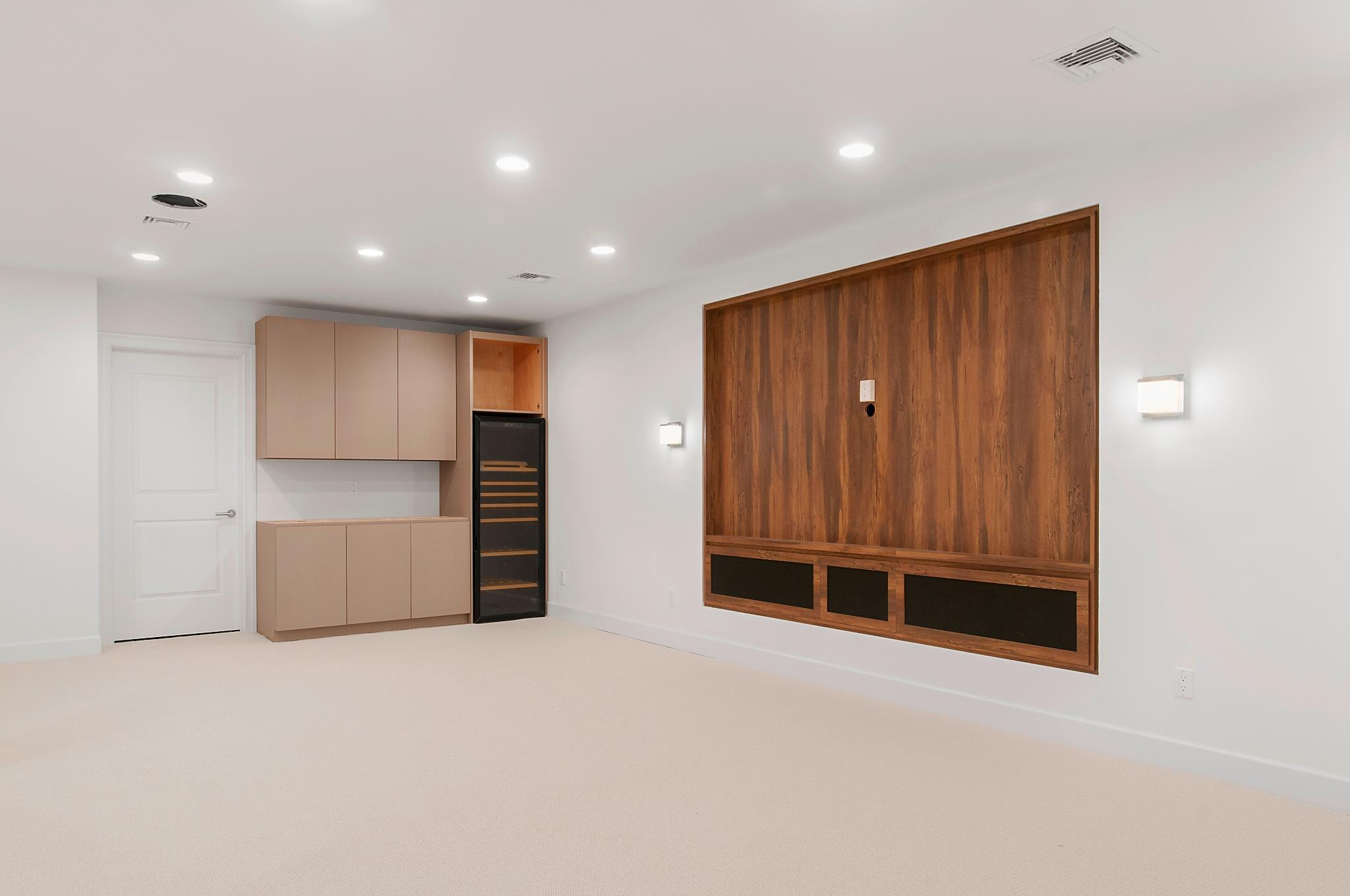 28 Hildreth Street Sag Harbor, NY 11963 - Photo 13 of 15