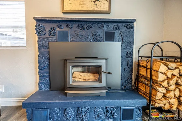 $450,000 | 1522 Duncan Drive, Edwards, MO 65326