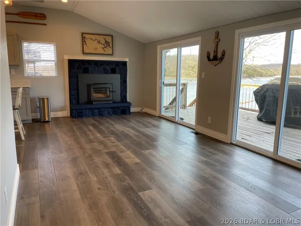 $450,000 | 1522 Duncan Drive, Edwards, MO 65326