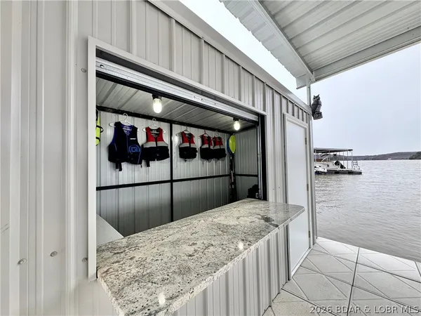 $450,000 | 1522 Duncan Drive, Edwards, MO 65326