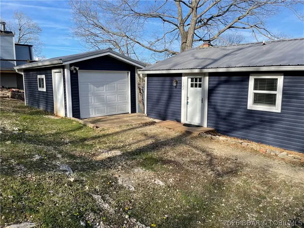 $450,000 | 1522 Duncan Drive, Edwards, MO 65326