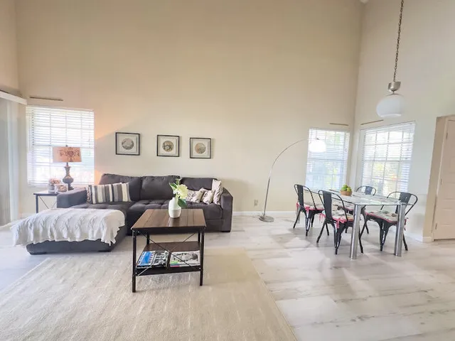 $289,500 | 3851 Island Club Circle East, Lake Worth, FL 33462