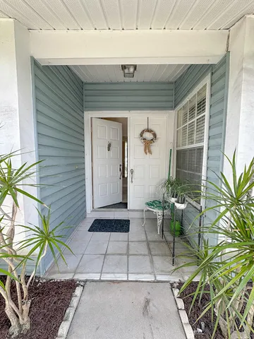 $289,500 | 3851 Island Club Circle East, Lake Worth, FL 33462
