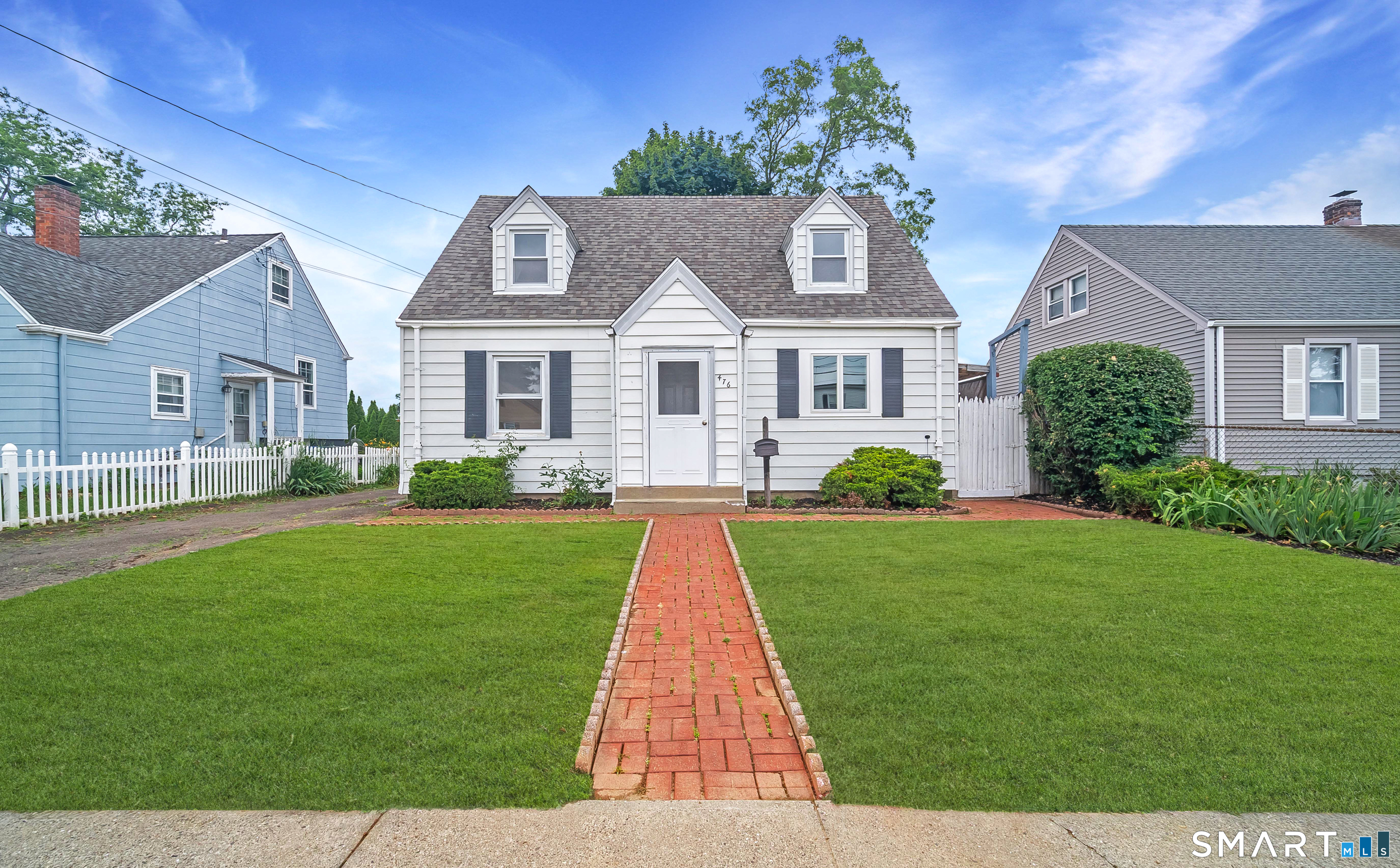 476 Ruth Street Bridgeport, CT 06606 - Photo 2 of 38