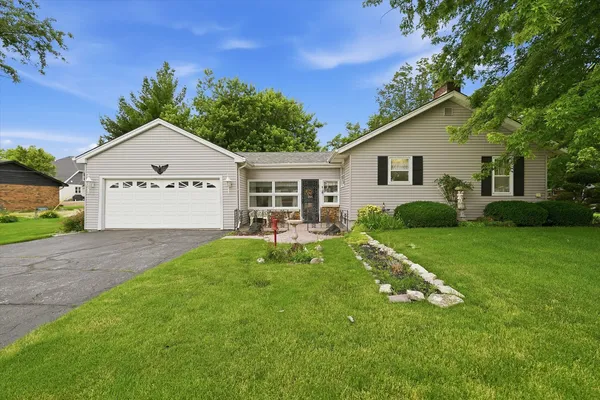 $249,000 | 328 Milburn Avenue, Crete, IL 60417