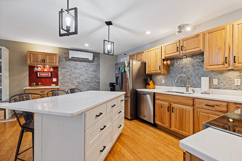 279 Prescott Road Manchester, ME 04351 - Photo 6 of 61 15_BP5A0177_DxO_mls