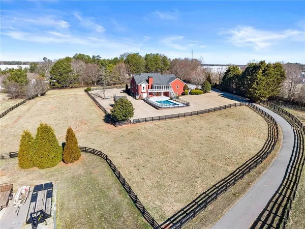 $1,500,000 | 11157 Lewis Braselton Boulevard, Braselton, GA 30517