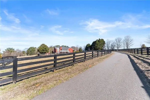 $1,500,000 | 11157 Lewis Braselton Boulevard, Braselton, GA 30517