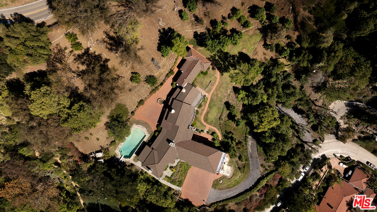 7141 Senalda Road Los Angeles, CA 90068 - Photo 24 of 26 an aerial view of house with yard