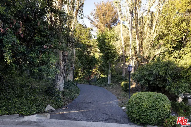 $8,995,000 | 7141 Senalda Road, Los Angeles, CA 90068