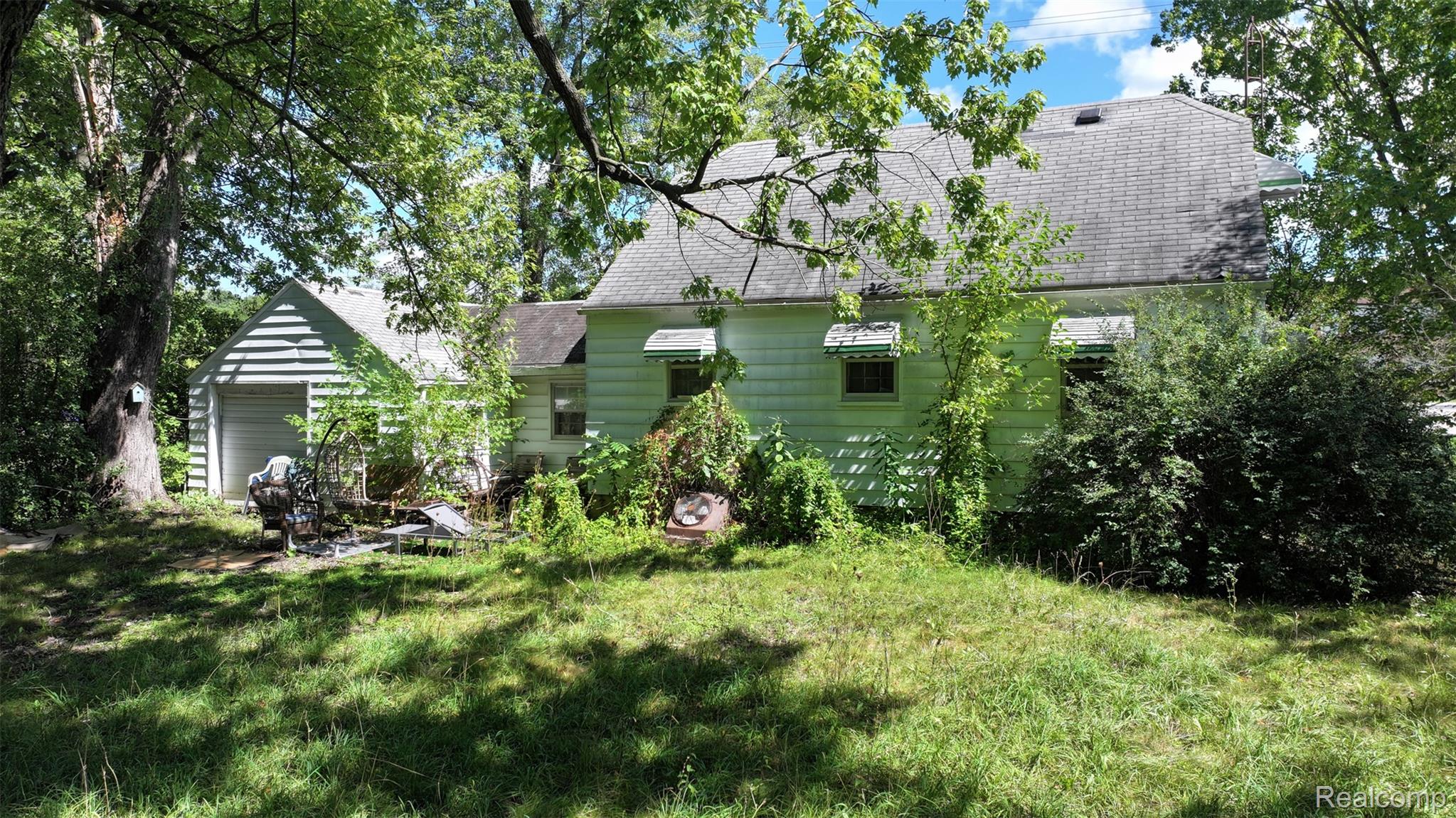 1220 Belsay Road Burton, MI 48509 - Photo 6 of 30 Additional content