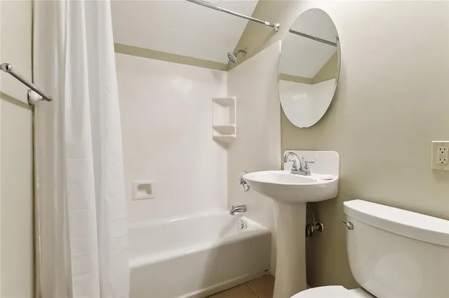 $2,100 | 129 Stewart Avenue, River Ridge, LA 70123