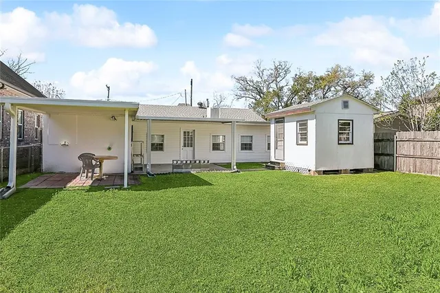 $2,100 | 129 Stewart Avenue, River Ridge, LA 70123