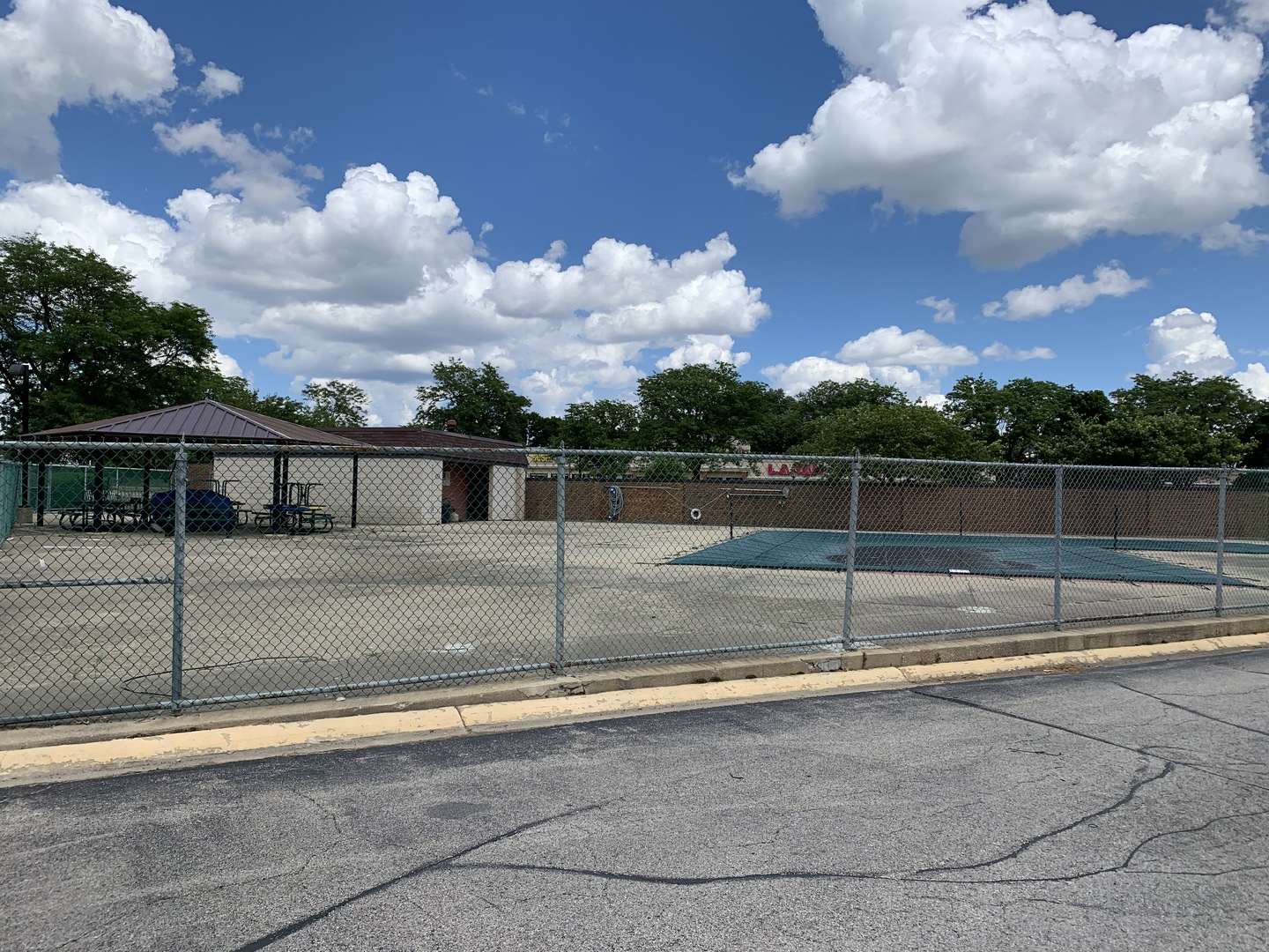 300 South Roselle Road, Unit 423 Schaumburg, IL 60193 - Photo 8 of 10
