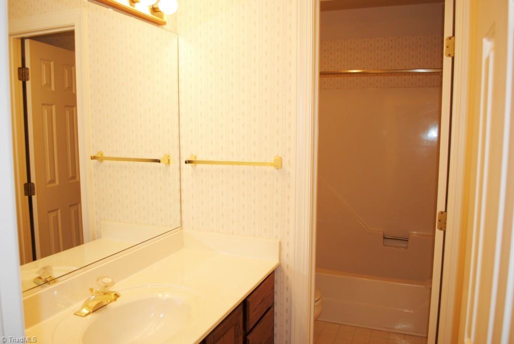 1252 Stadler Ridge Road Winston-Salem, NC 27106 - Photo 11 of 24 Gallery Image 11