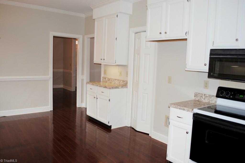 1252 Stadler Ridge Road Winston-Salem, NC 27106 - Photo 20 of 24 Kitchen
