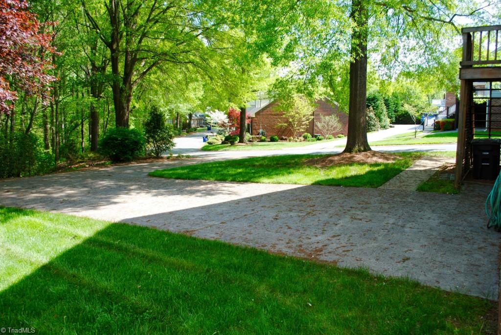 1252 Stadler Ridge Road Winston-Salem, NC 27106 - Photo 23 of 24 Driveway