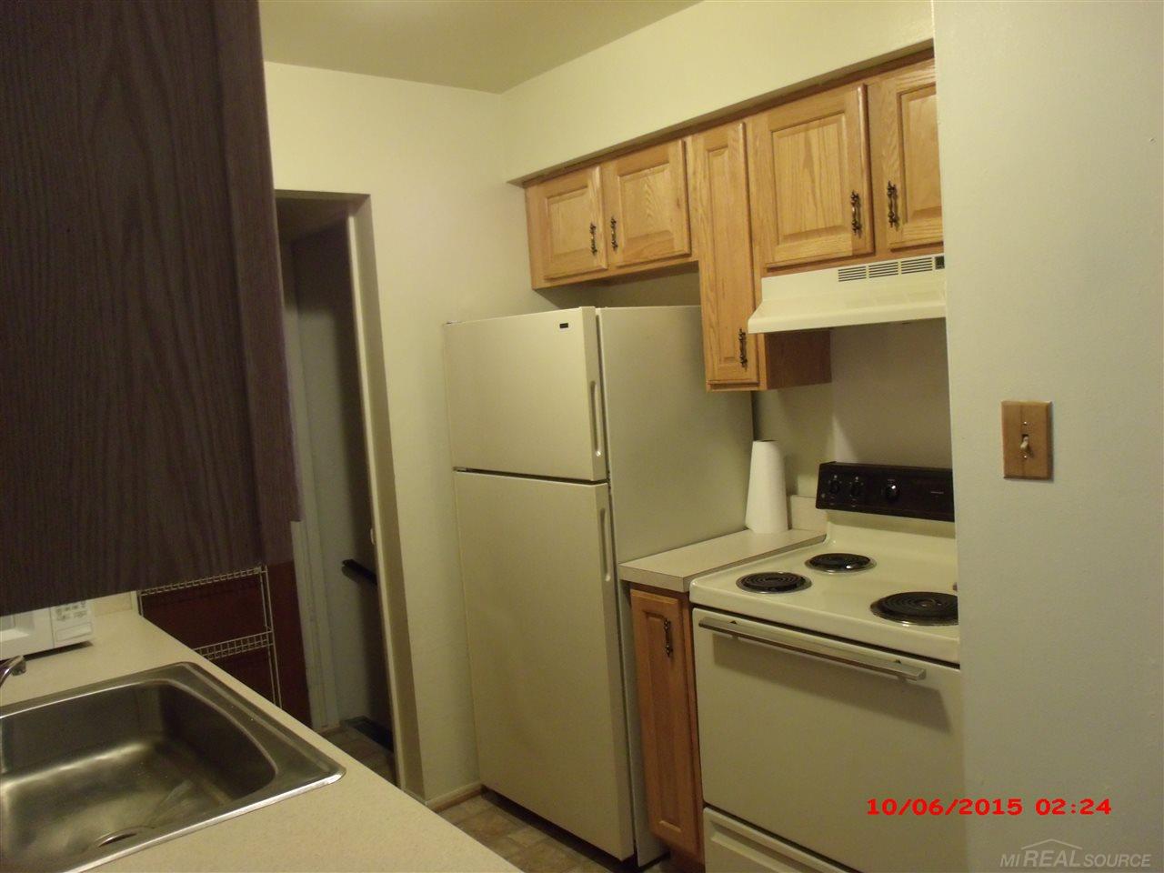 25942 Jeanette Street Roseville, MI 48066 - Photo 4 of 15 31265748-3.JPG