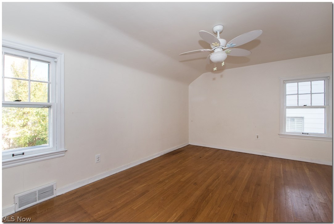 4037 Bushnell Road University Heights, OH 44121 - Photo 19 of 28