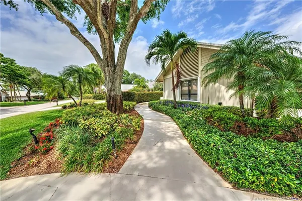 $739,000 | 5903 Southeast Glen Eagle Way, Stuart, FL 34997