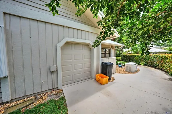 $739,000 | 5903 Southeast Glen Eagle Way, Stuart, FL 34997