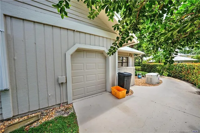 $739,000 | 5903 Southeast Glen Eagle Way, Stuart, FL 34997