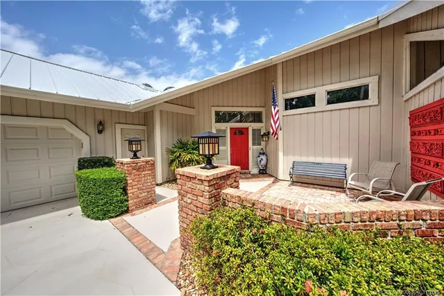 $739,000 | 5903 Southeast Glen Eagle Way, Stuart, FL 34997