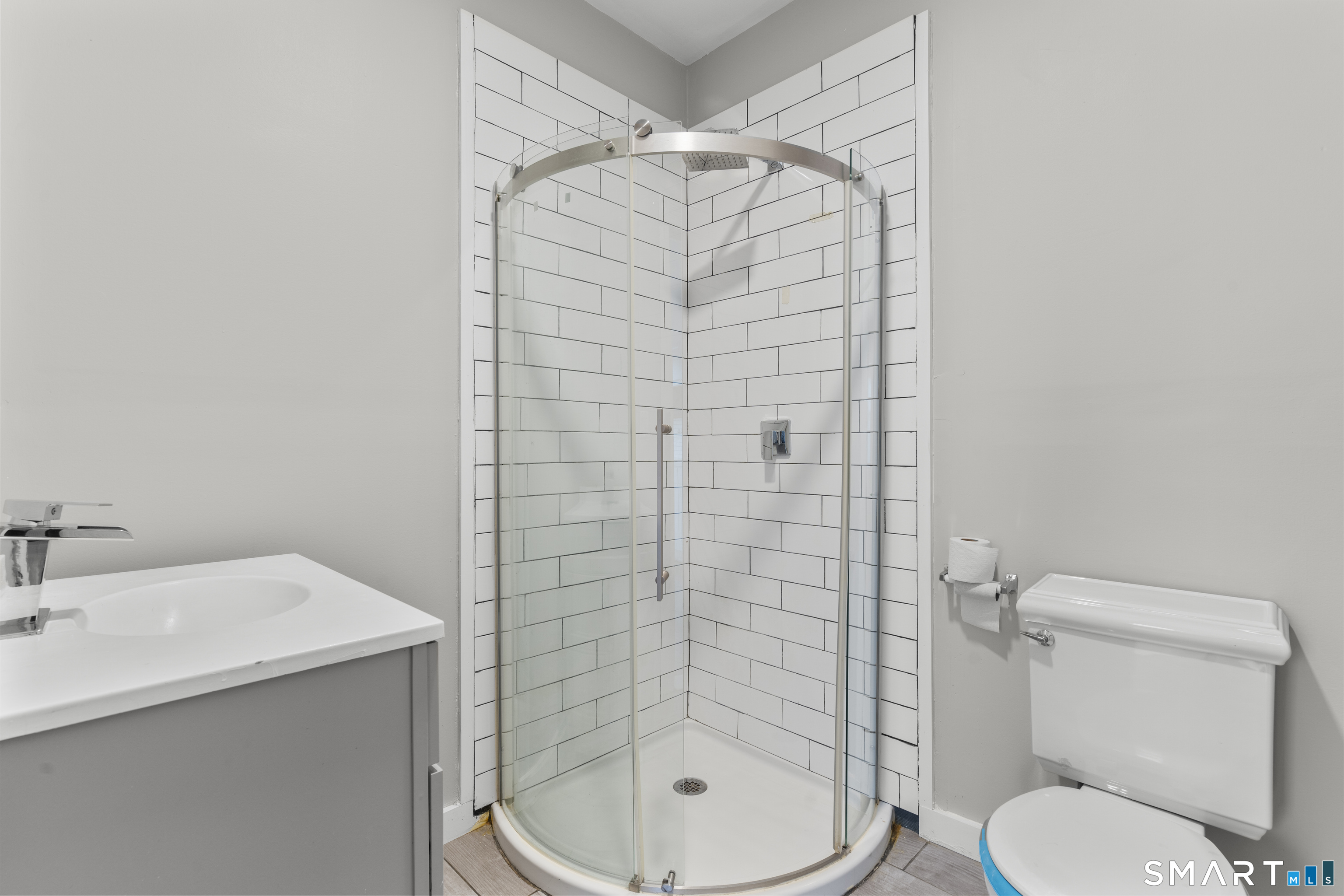394 Gregory Street, Unit 2 Bridgeport, CT 06604 - Photo 8 of 25