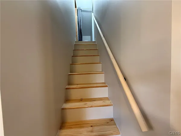 $1,400 | 215 East Hoard Street, Watertown, NY 13601