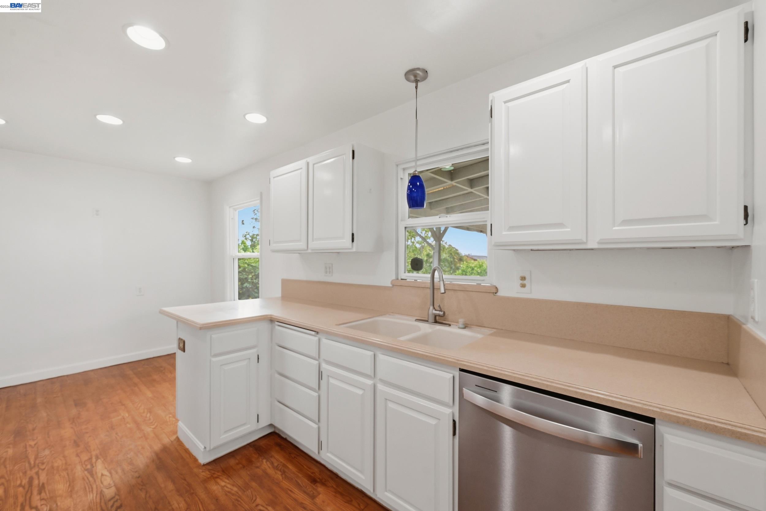 17119 Rolando Avenue Castro Valley, CA 94546 - Photo 14 of 59 Gallery Image 14