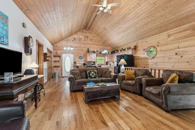 $375,000 | 183 Baymont Drive, Lancaster, TN 38569