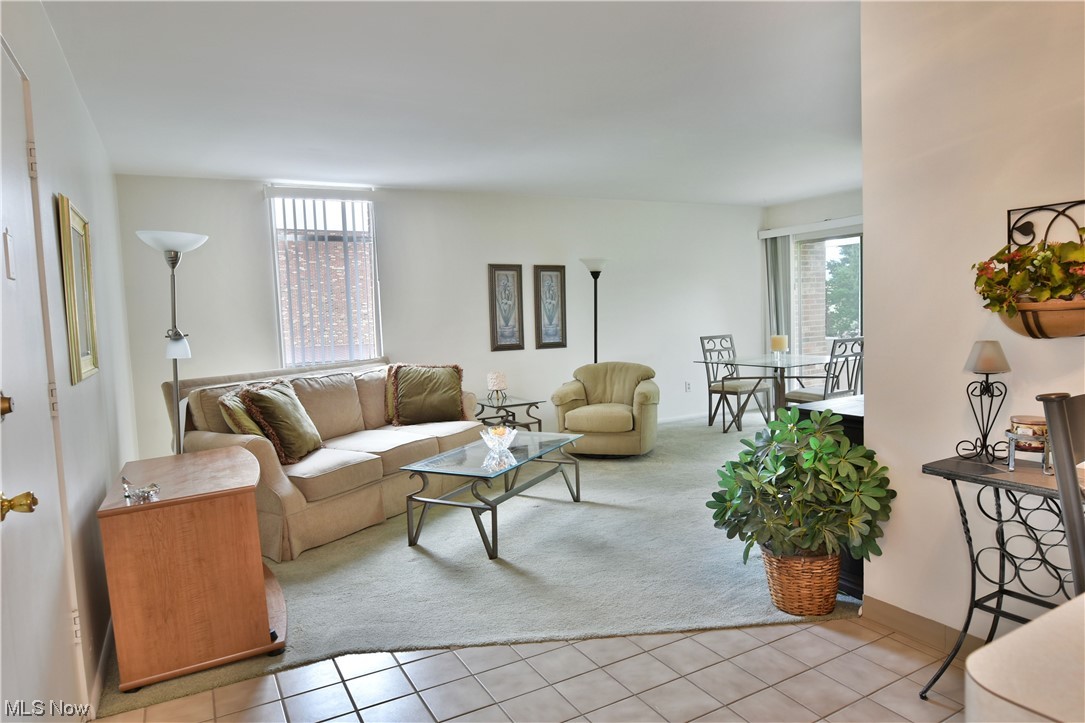 2520 North River Road Northeast, Unit B20 Warren, OH 44483 - Photo 10 of 32