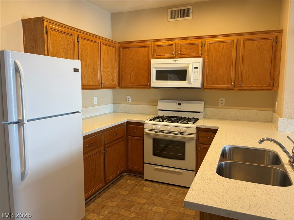 2201 Ramsgate Drive, Unit 622 Henderson, NV 89074 - Photo 13 of 19 Kitchen