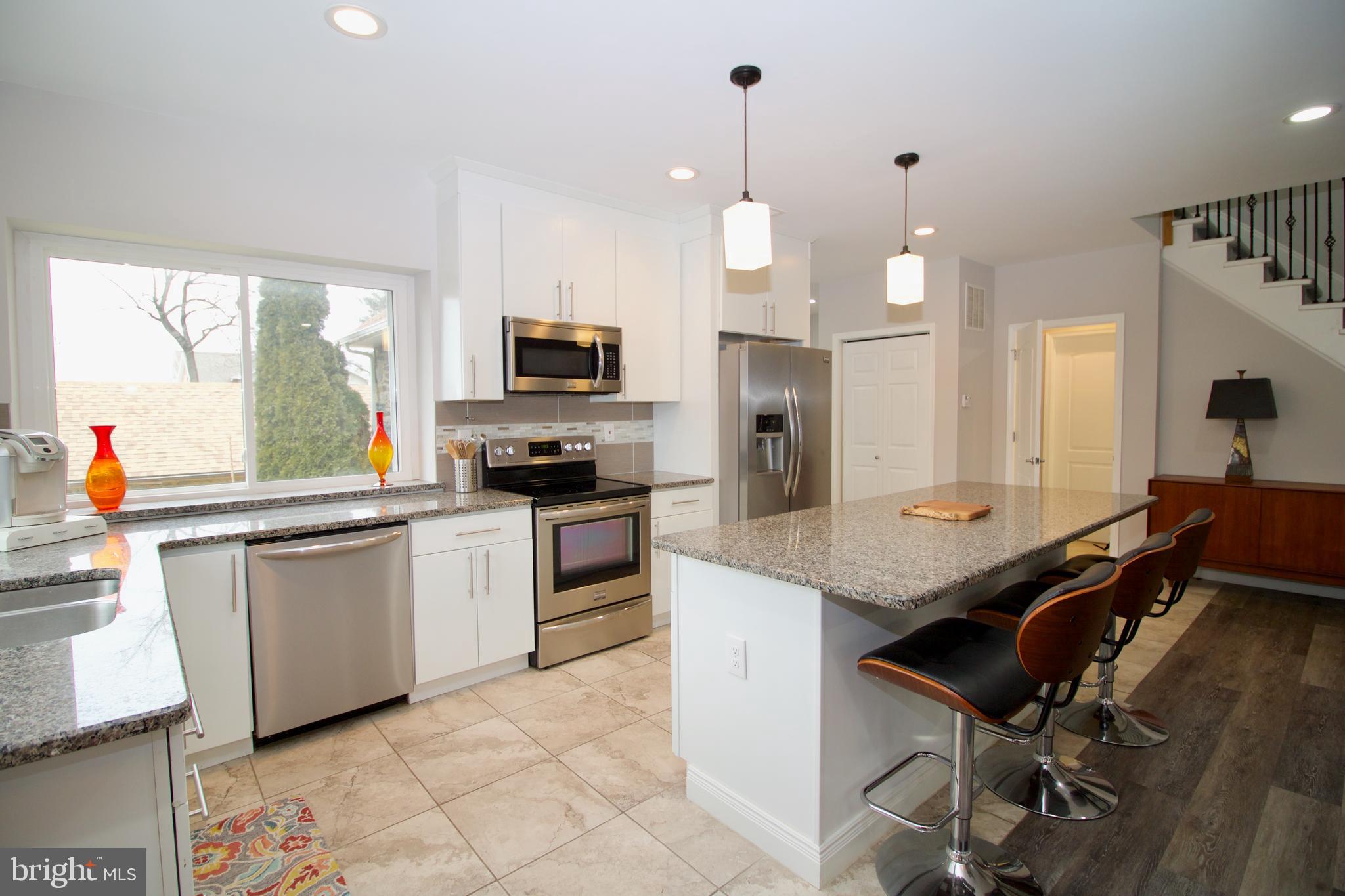 407 Welsh Road Huntingdon Valley, PA 19006 - Photo 11 of 32 Main Kitchen