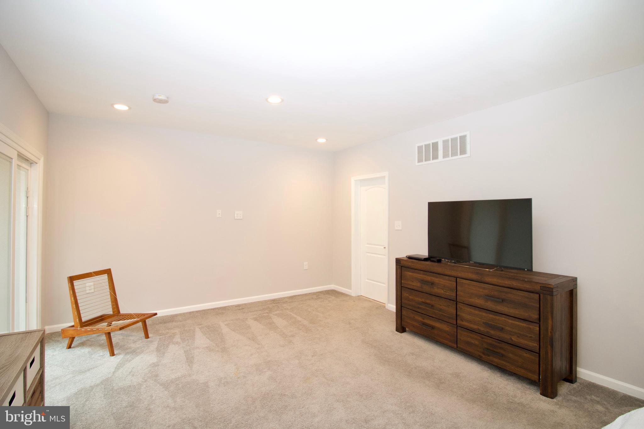 407 Welsh Road Huntingdon Valley, PA 19006 - Photo 15 of 32 Master Bedroom Sitting Area