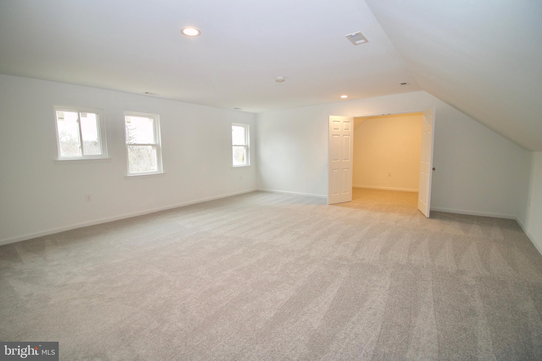 407 Welsh Road Huntingdon Valley, PA 19006 - Photo 26 of 32 Upper Level/Walk-In Closet