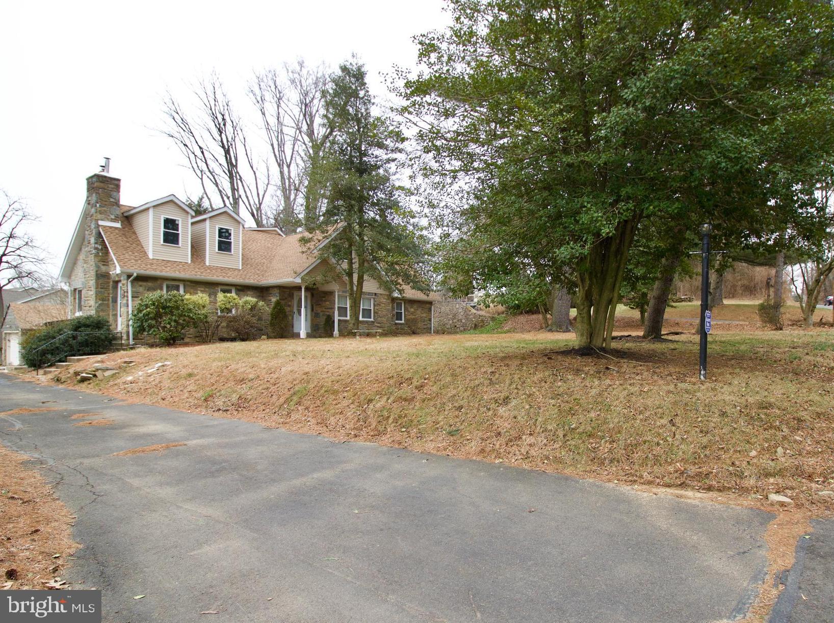 407 Welsh Road Huntingdon Valley, PA 19006 - Photo 4 of 32 Exterior Front