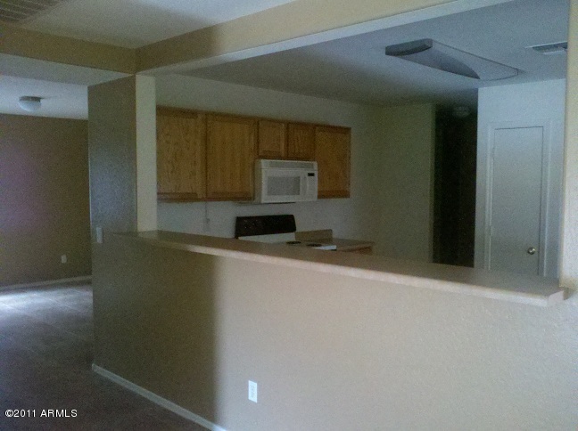 16233 West Hearn Road Surprise, AZ 85379 - Photo 3 of 15 2011-03-21_13-11-46_371
