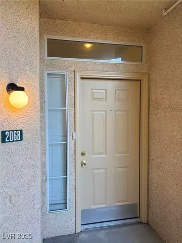 $1,670 | 5155 West Tropicana Avenue, Unit 2068, Las Vegas, NV 89103