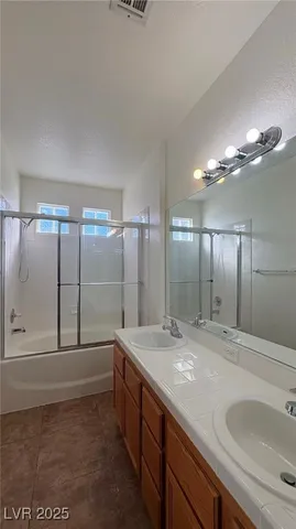 $1,670 | 5155 West Tropicana Avenue, Unit 2068, Las Vegas, NV 89103