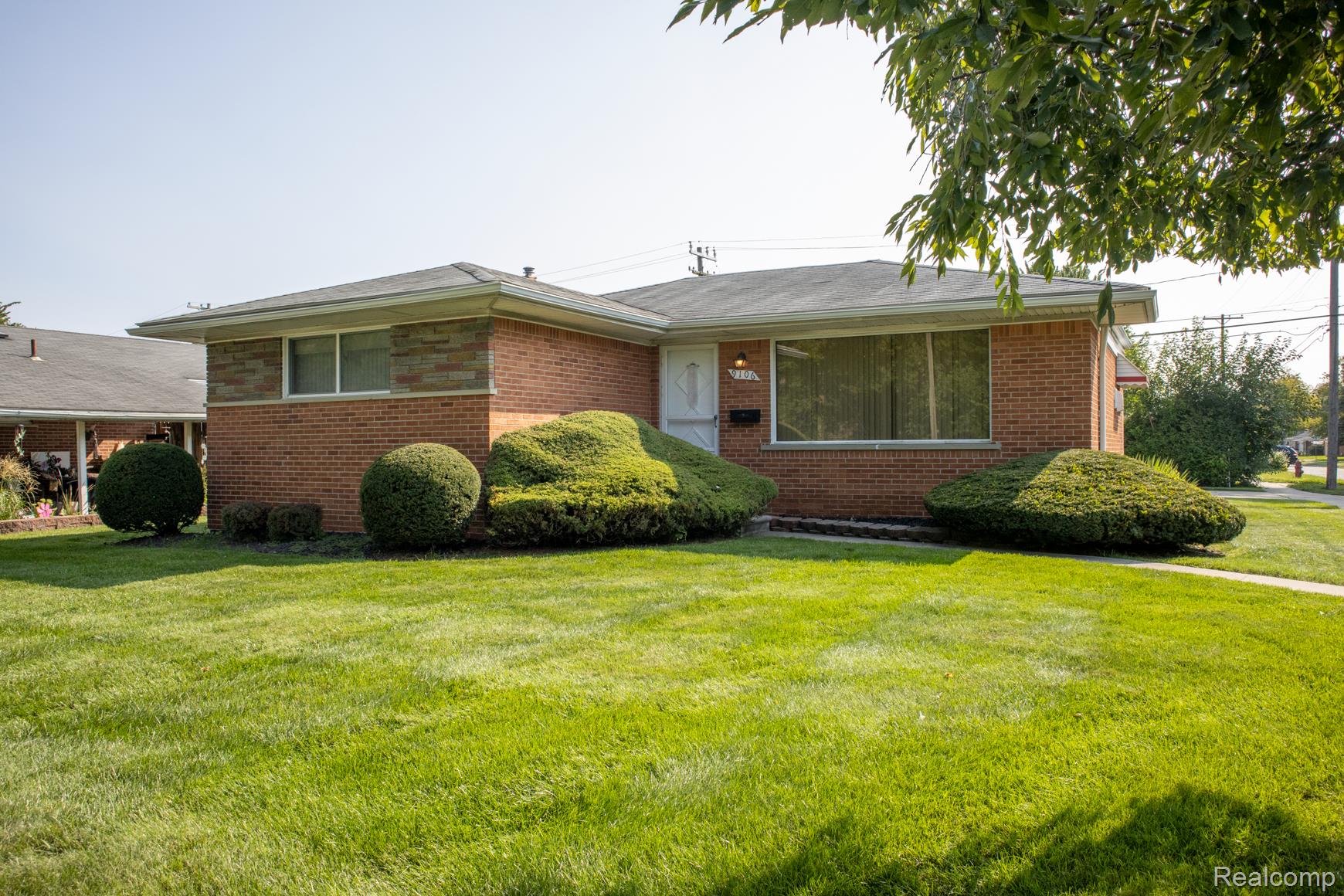9106 Inkster Road Redford, MI 48239 - Photo 1 of 43 Gallery Image 1