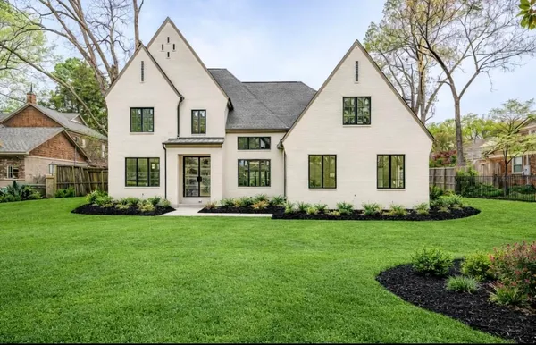 $1,499,900 | 535 St Nick Drive, Memphis, TN 38117