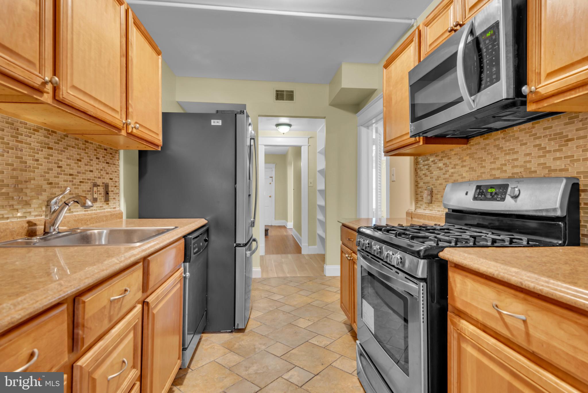 1530 Spring Place Northwest Washington, DC 20010 - Photo 15 of 45