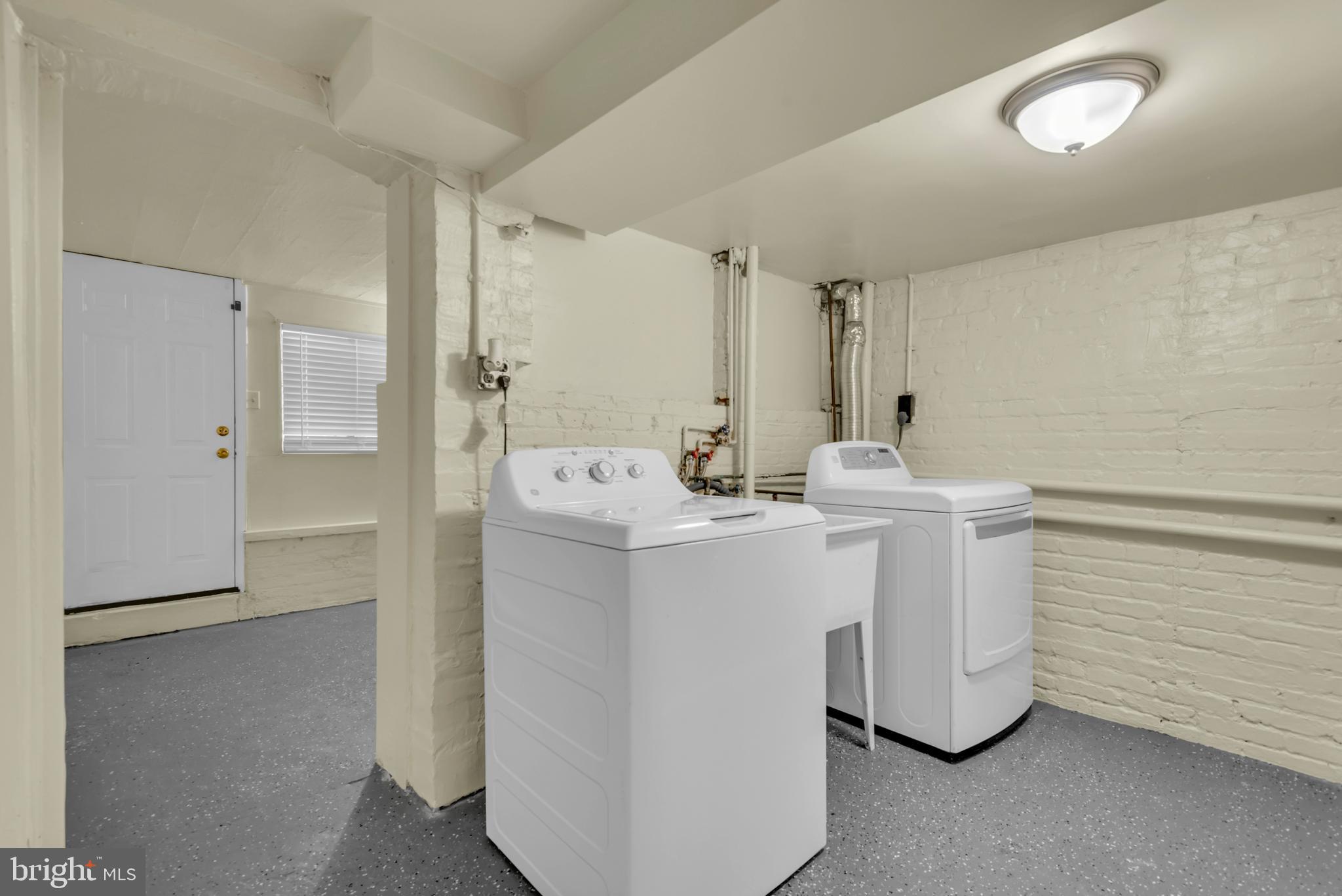 1530 Spring Place Northwest Washington, DC 20010 - Photo 35 of 45 Laundry