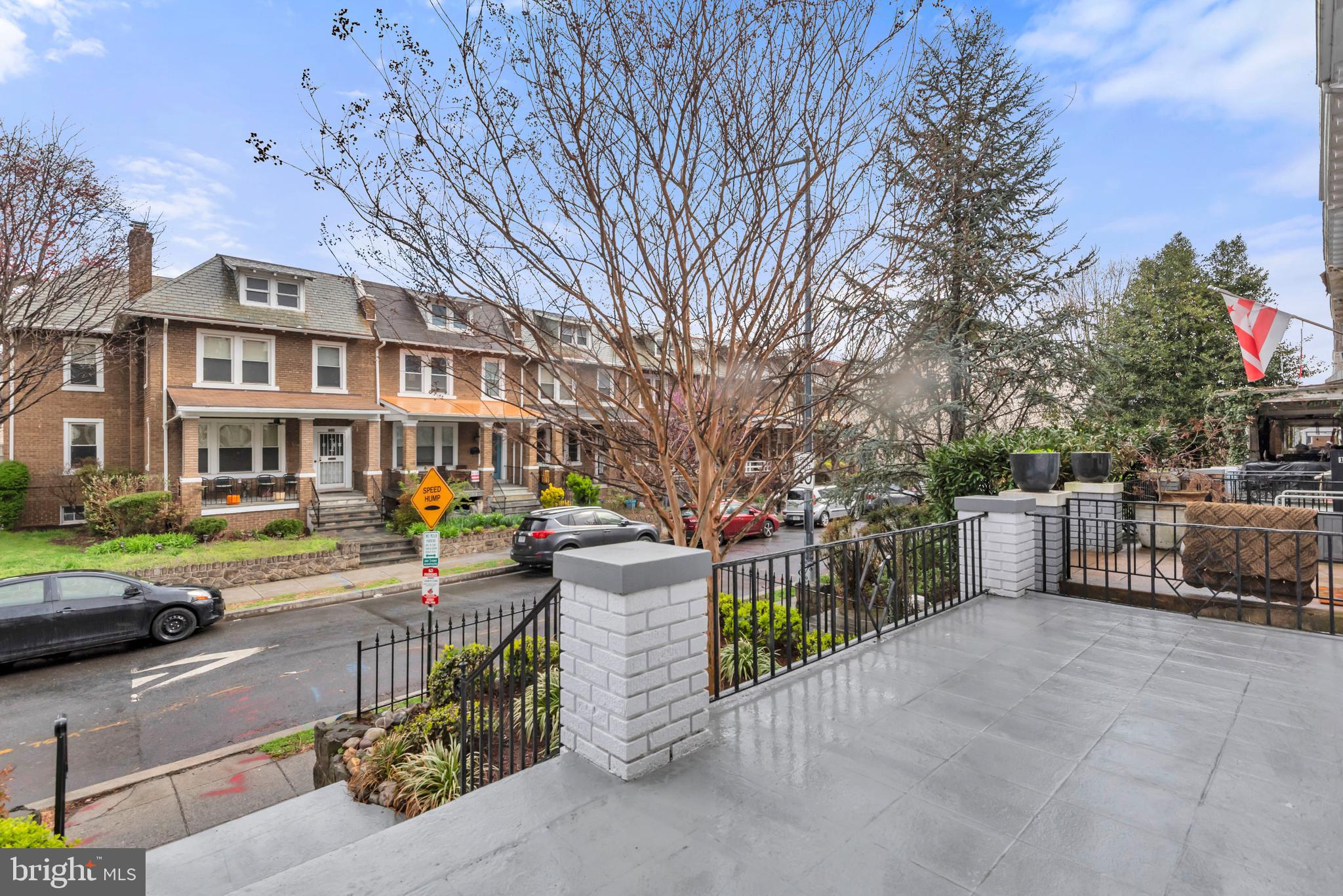 1530 Spring Place Northwest Washington, DC 20010 - Photo 4 of 45