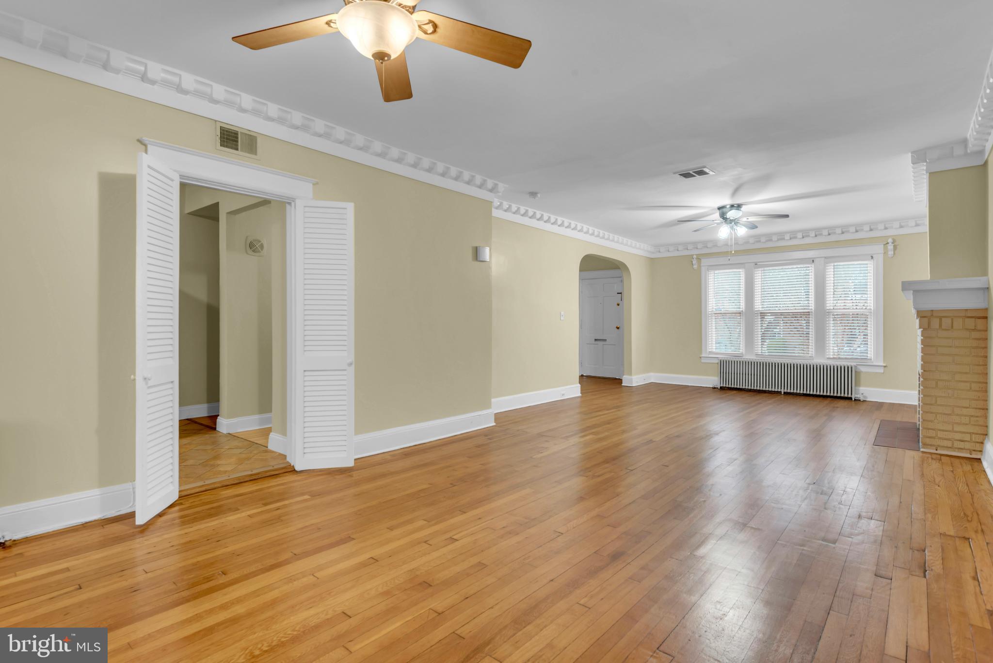 1530 Spring Place Northwest Washington, DC 20010 - Photo 7 of 45 LR/DR