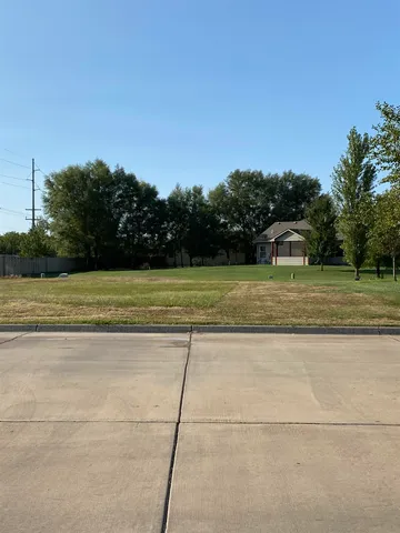 $15,000 | 608 Goldspike Court, Newton, KS 67114